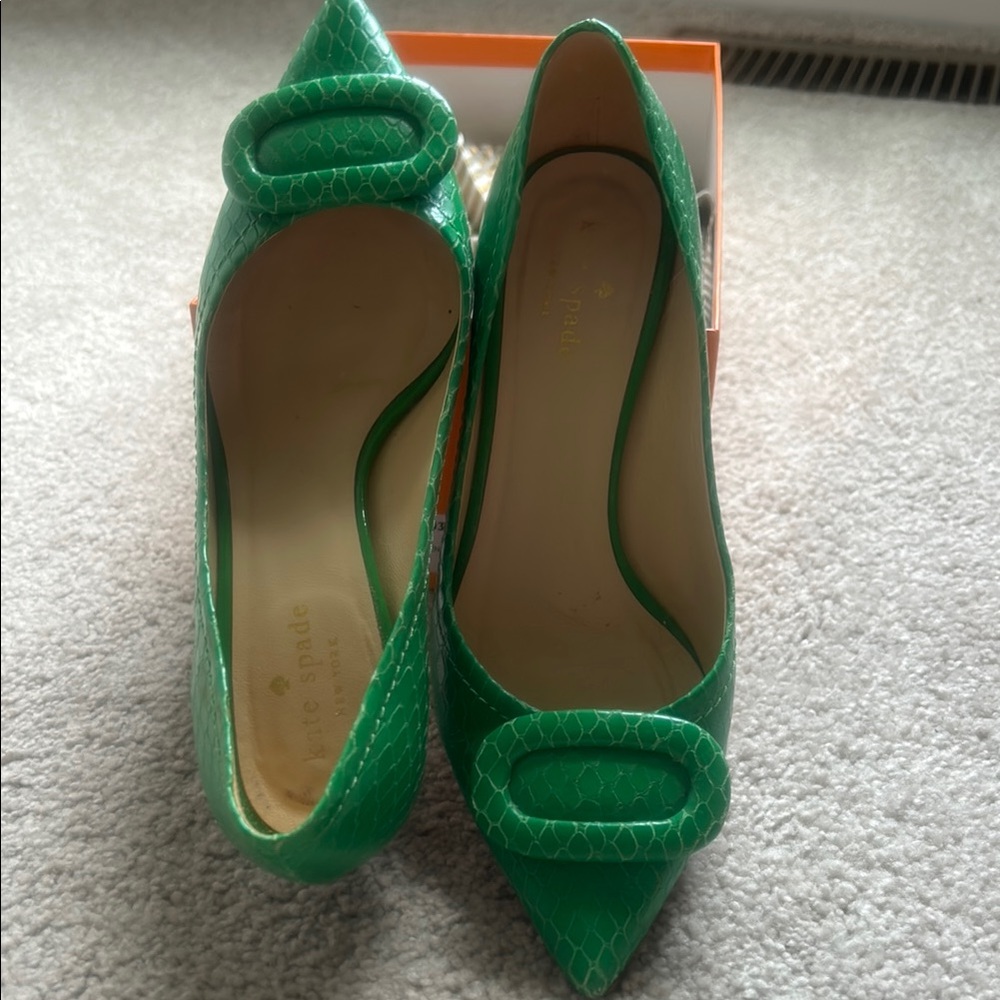 Kate Spade Simon Leather Kitten Heel with Box